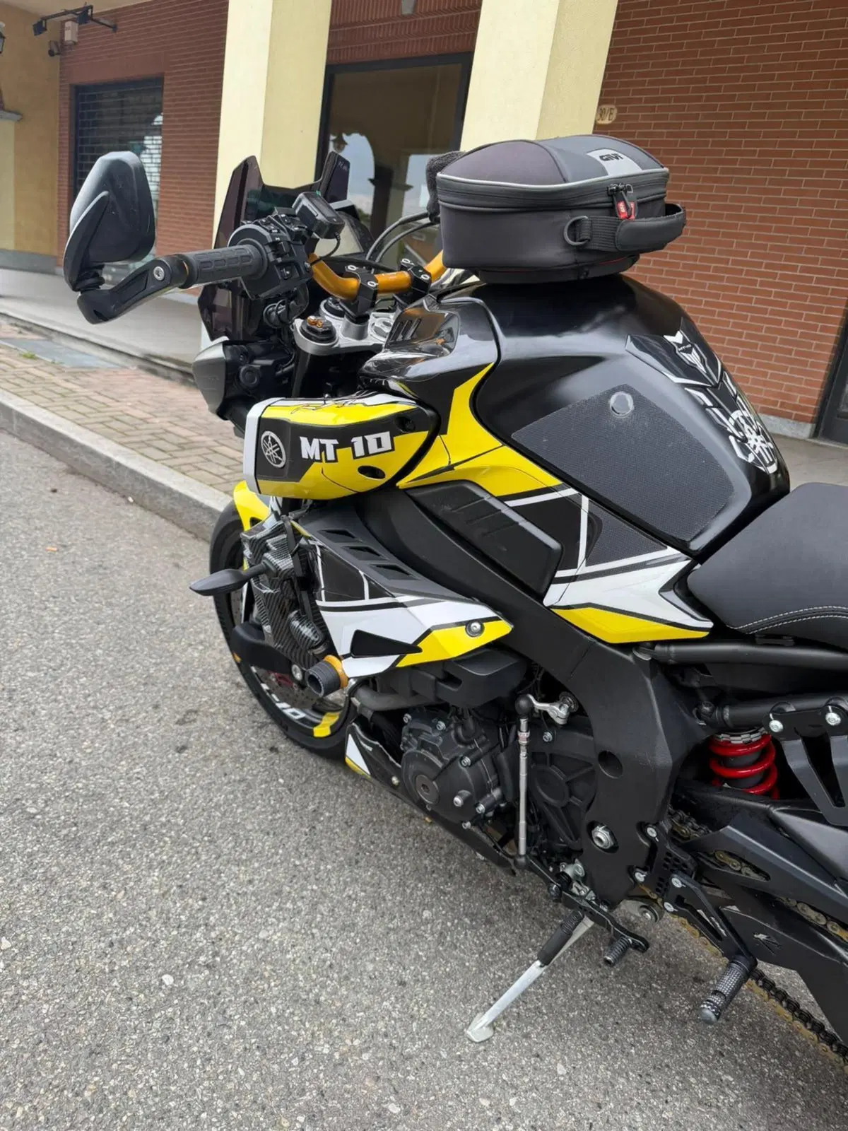 Yamaha MT-10 ABS (2016 - 17) (8)