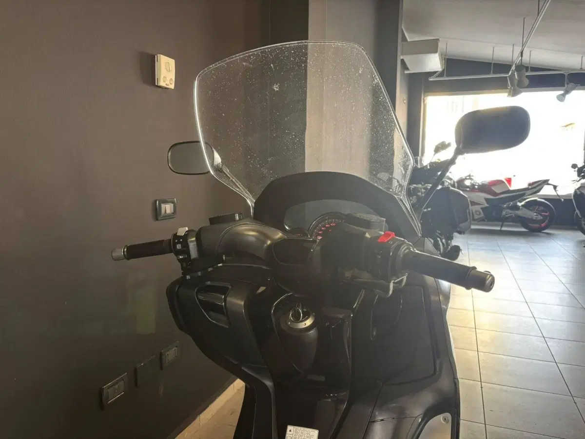 Yamaha T-Max 500 (2008 - 12) (7)
