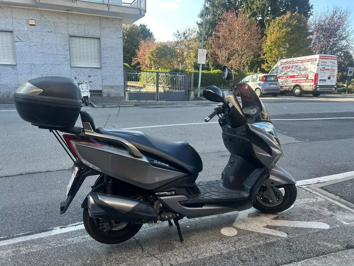 Kymco G-Dink 300i (2011 - 17) (4)