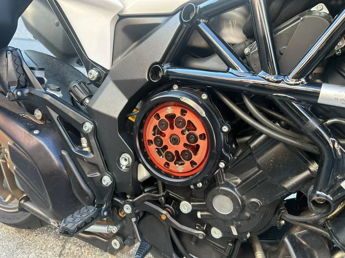 MV Agusta Turismo Veloce 800 Lusso SCS (2017 - 20) (9)