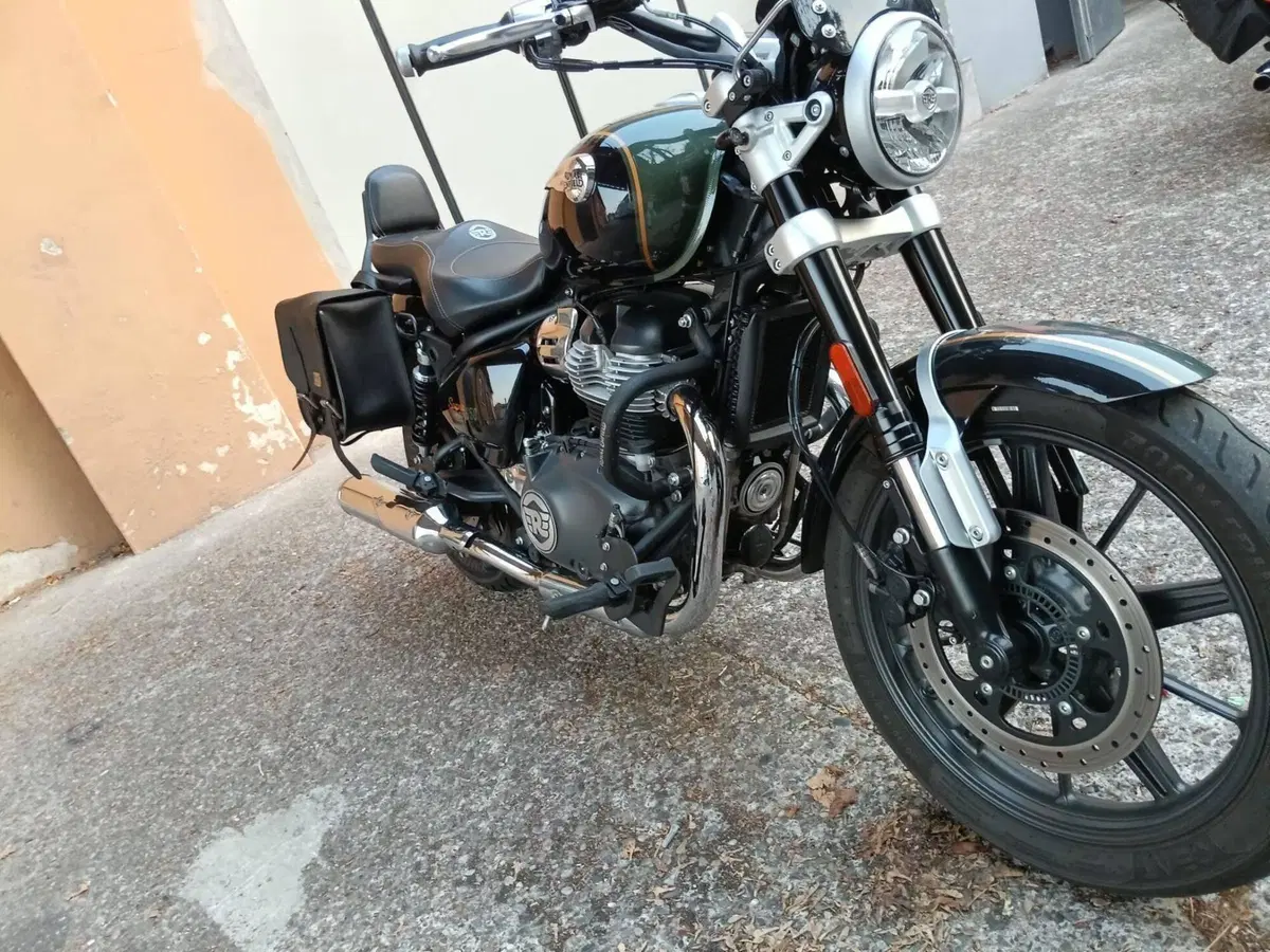 Royal Enfield Super Meteor 650 (2023 - 26) (3)