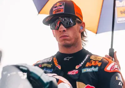 MotoGP, Pedro Acosta contro la regola sulla pressione delle gomme: 'È la più stupida del campionato'