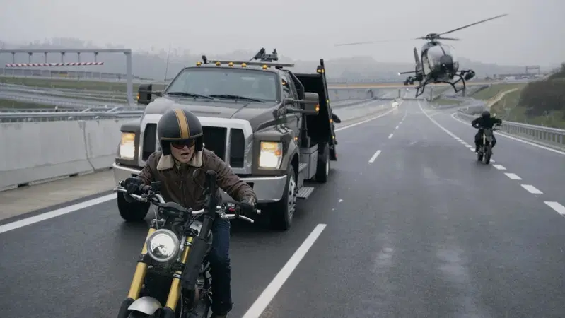 Che ci fa una Triumph Scrambler 1200 XE nel film con John Cena?