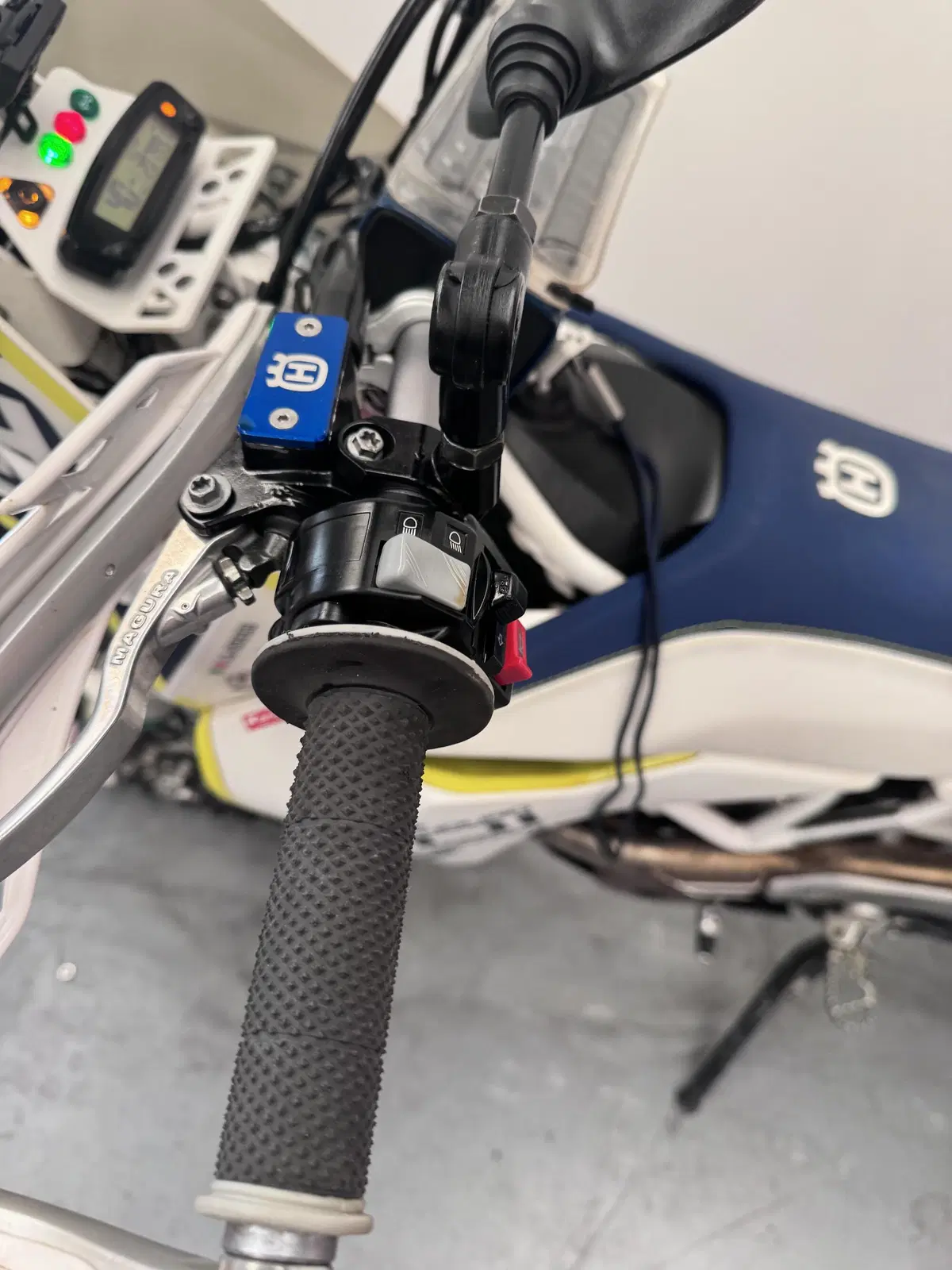 Husqvarna 701 Enduro (2017 - 19) (12)