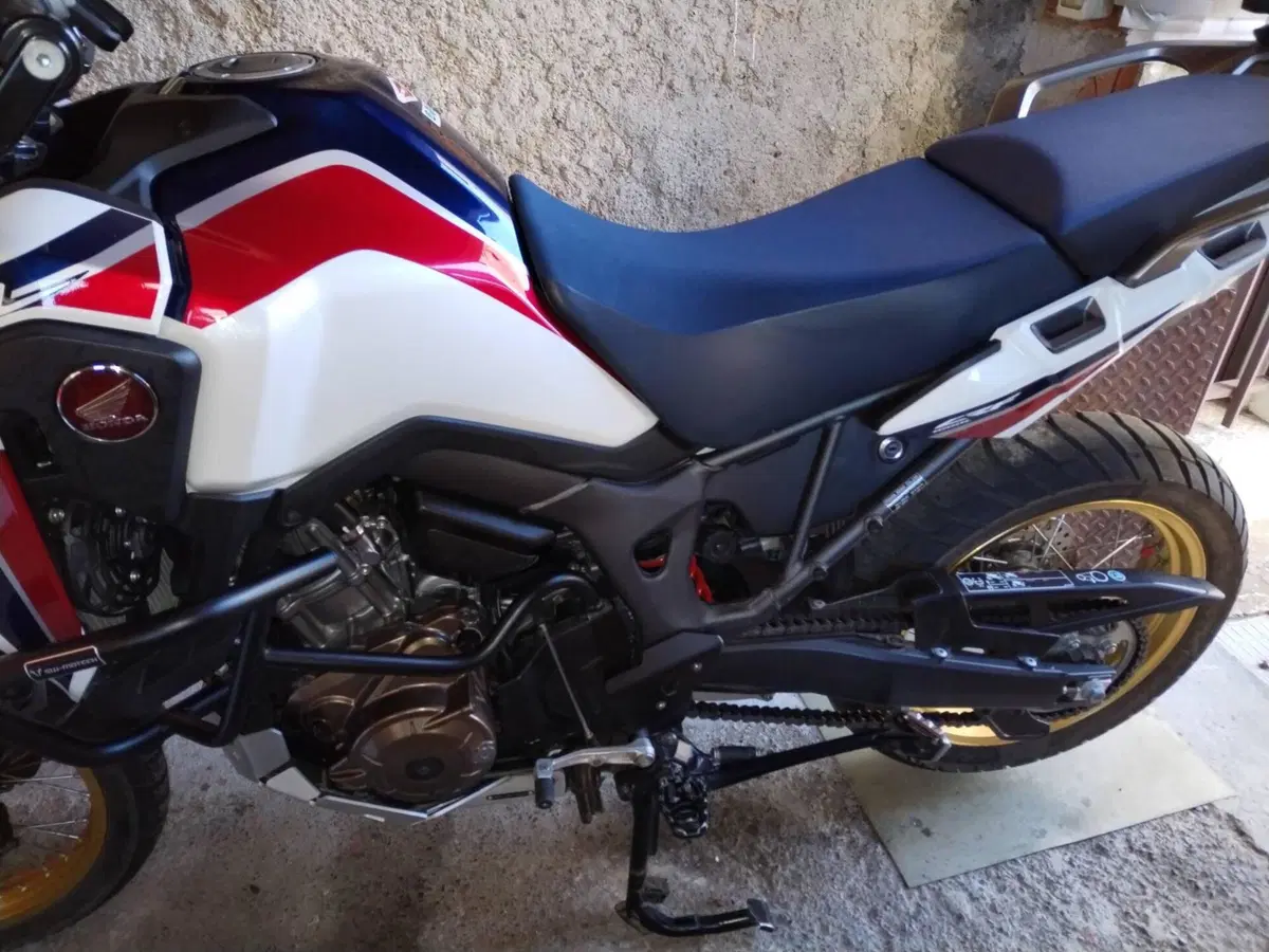 Honda Africa Twin CRF 1000L (2016 - 17) (10)