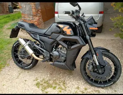 Zontes ZT125-GK (2022 - 25) usata