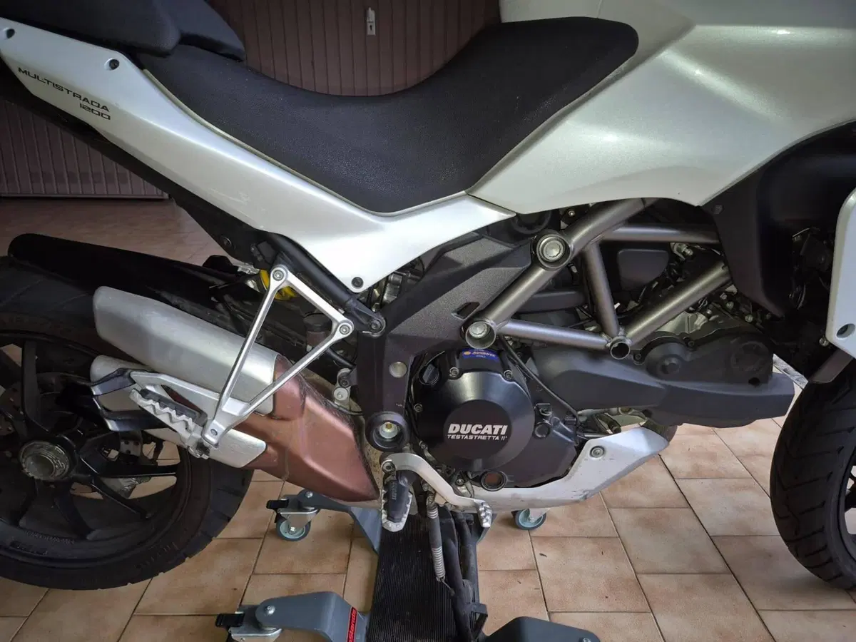 Ducati Multistrada 1200 ABS (2010 - 12) (17)