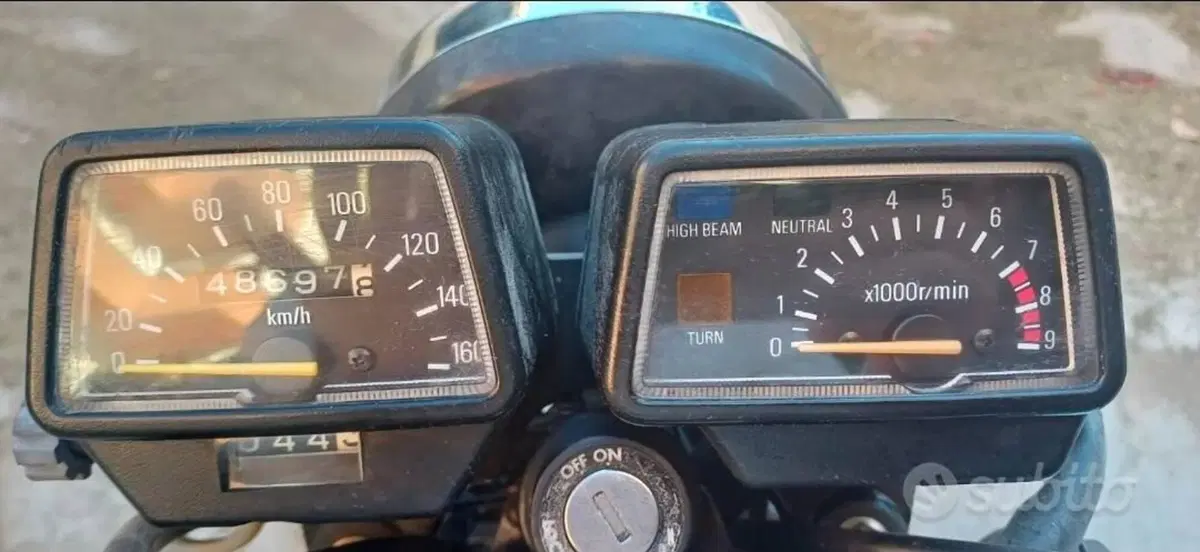 Yamaha Xt550 (4)