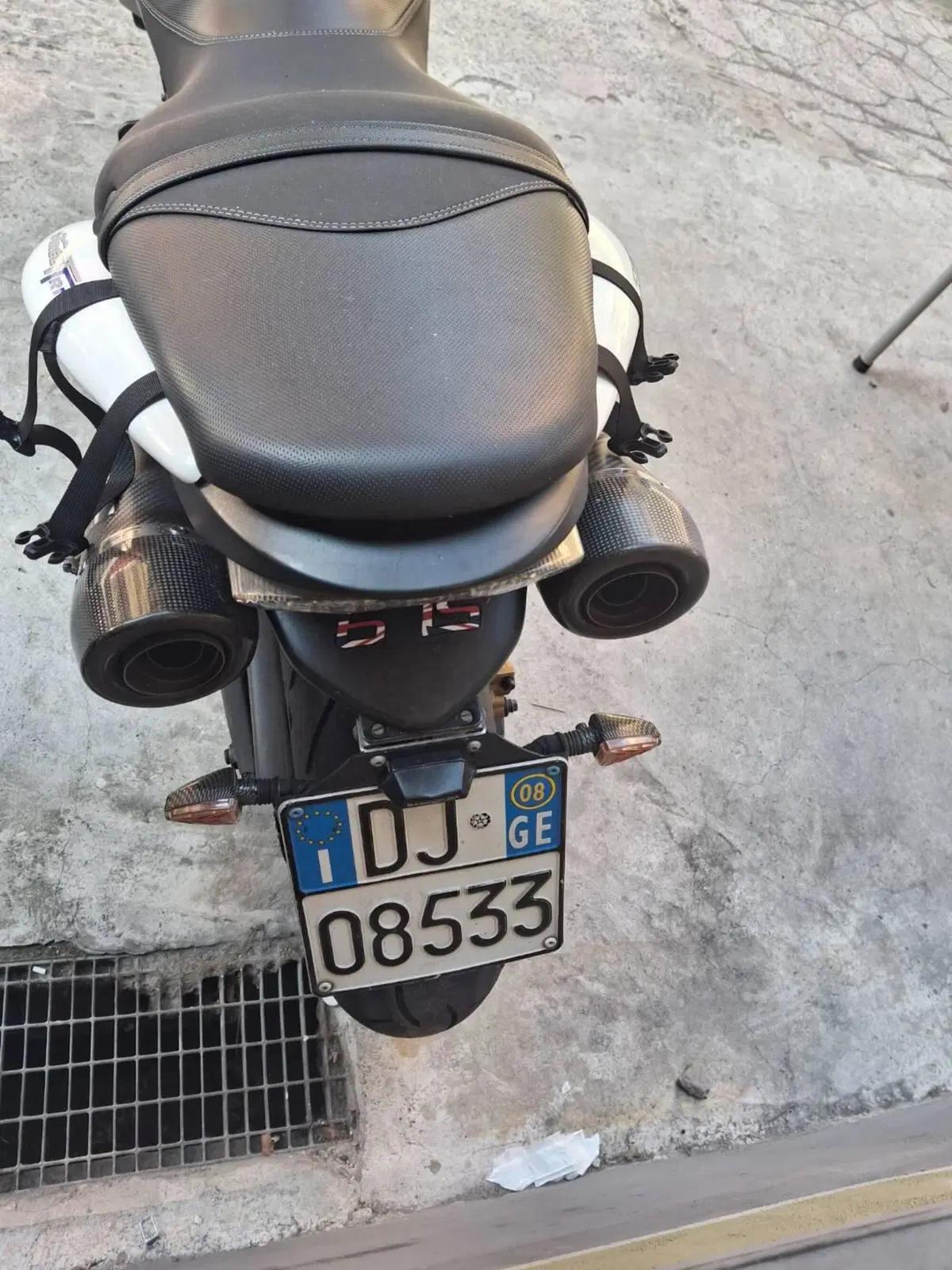 Triumph Street Triple (2007 - 12) (6)