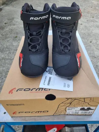 Scarpe da moto modello Forma Genesis taglia 44