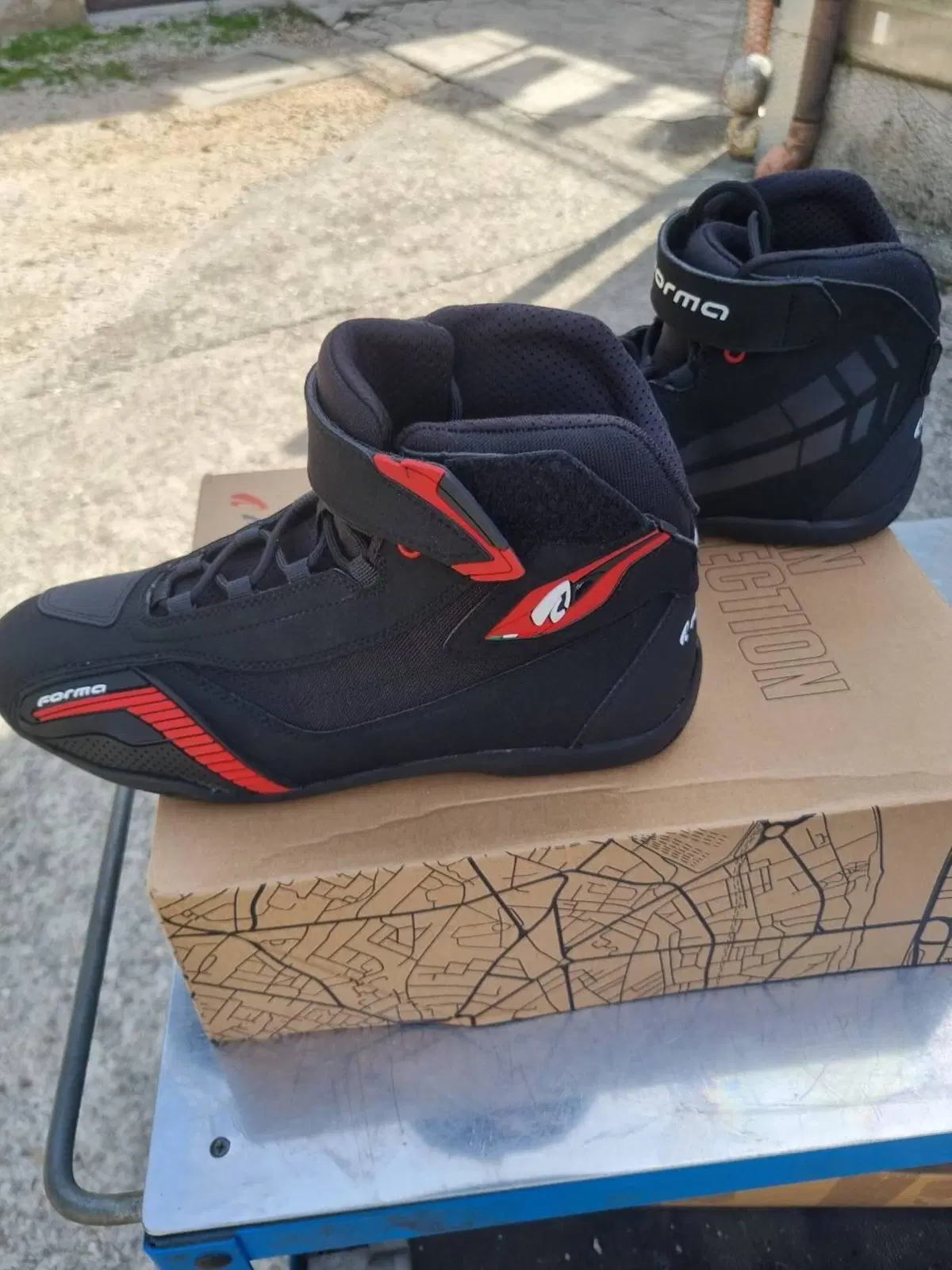 Scarpe da moto modello Forma Genesis taglia 44 (4)