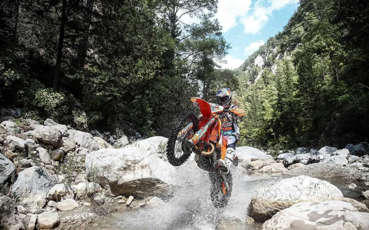 Mondiale Hard Enduro. Ep.7. Sea To Sky, Ancora Manuel Lettenbichler (3)