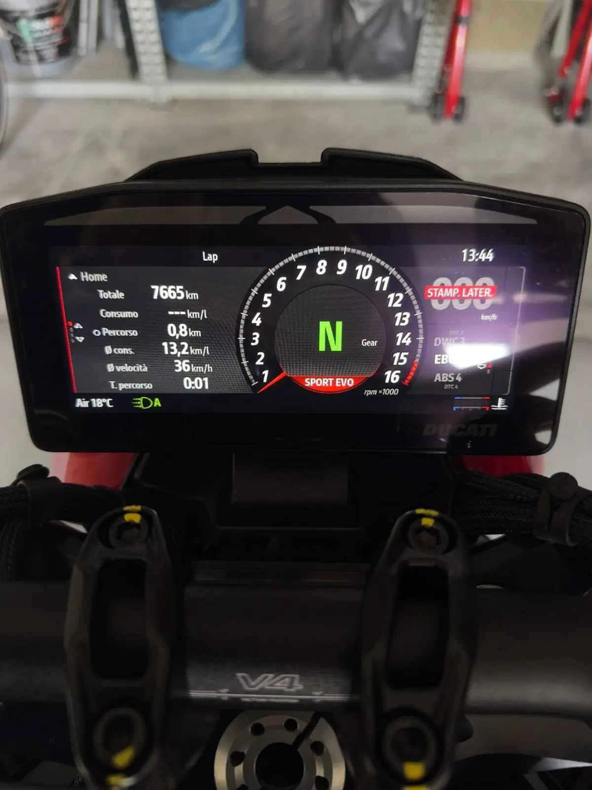 Ducati Streetfighter V4 S (2025 - 26) (4)