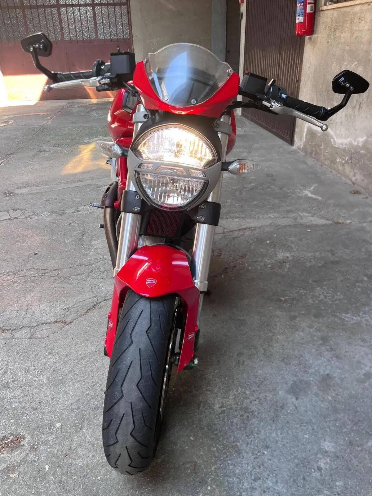 Ducati Monster 696 Plus (2007 - 14) (5)