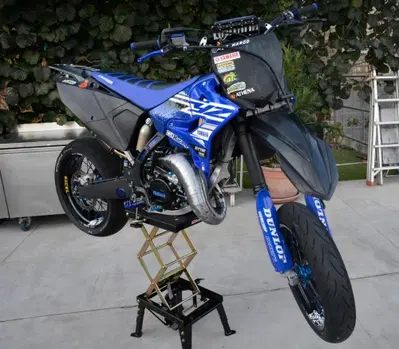 Yamaha YZ 125 (2017) usata