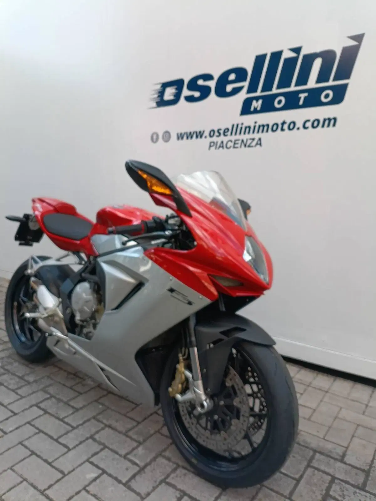 MV Agusta F3 675 (2011 - 15) (2)