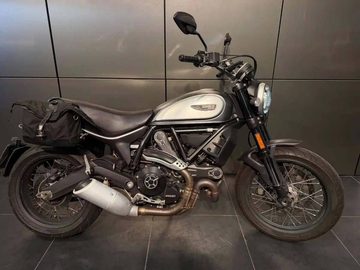 Ducati Scrambler 800 Street Classic (2017 - 18) (5)