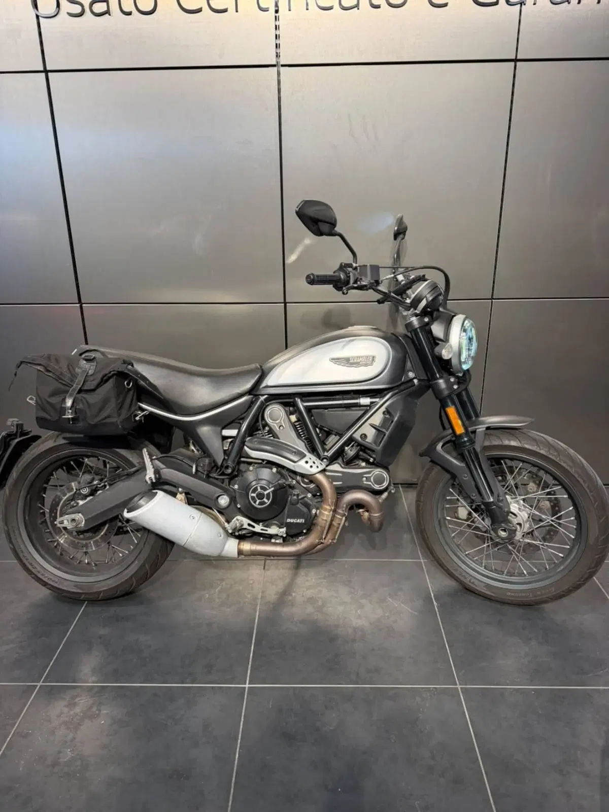 Ducati Scrambler 800 Street Classic (2017 - 18) (18)