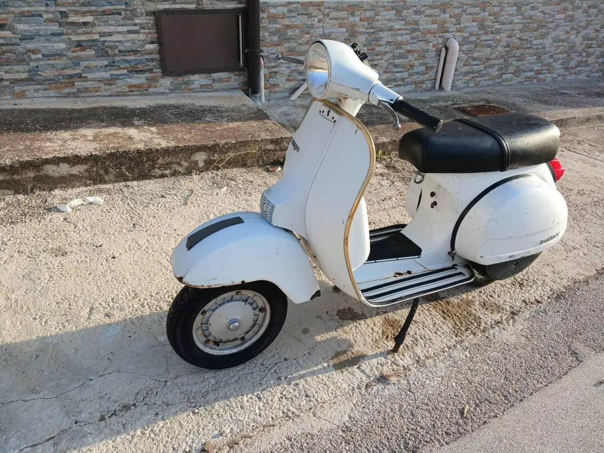 Piaggio Vespa  (2)