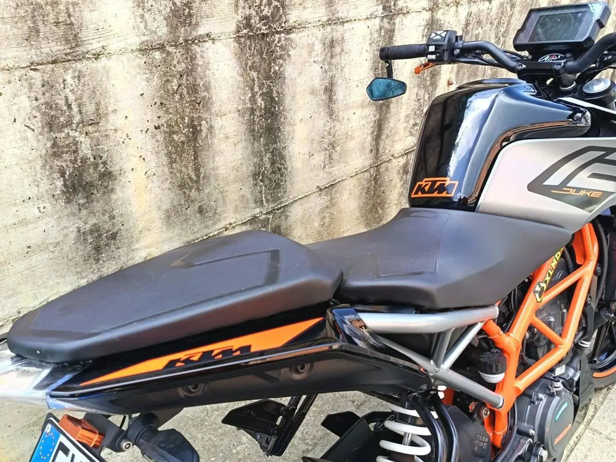 KTM 125 Duke (2021 - 23) (9)