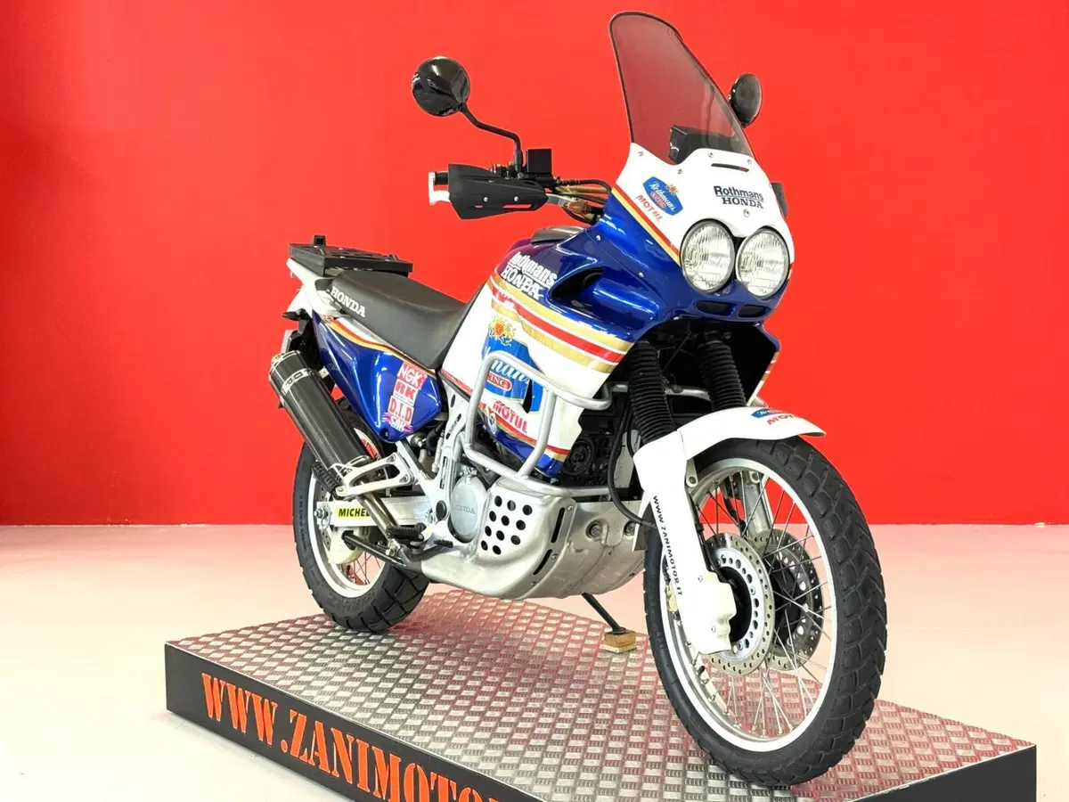 Honda XRV 750 AFRICA TWIN RD07 (2)