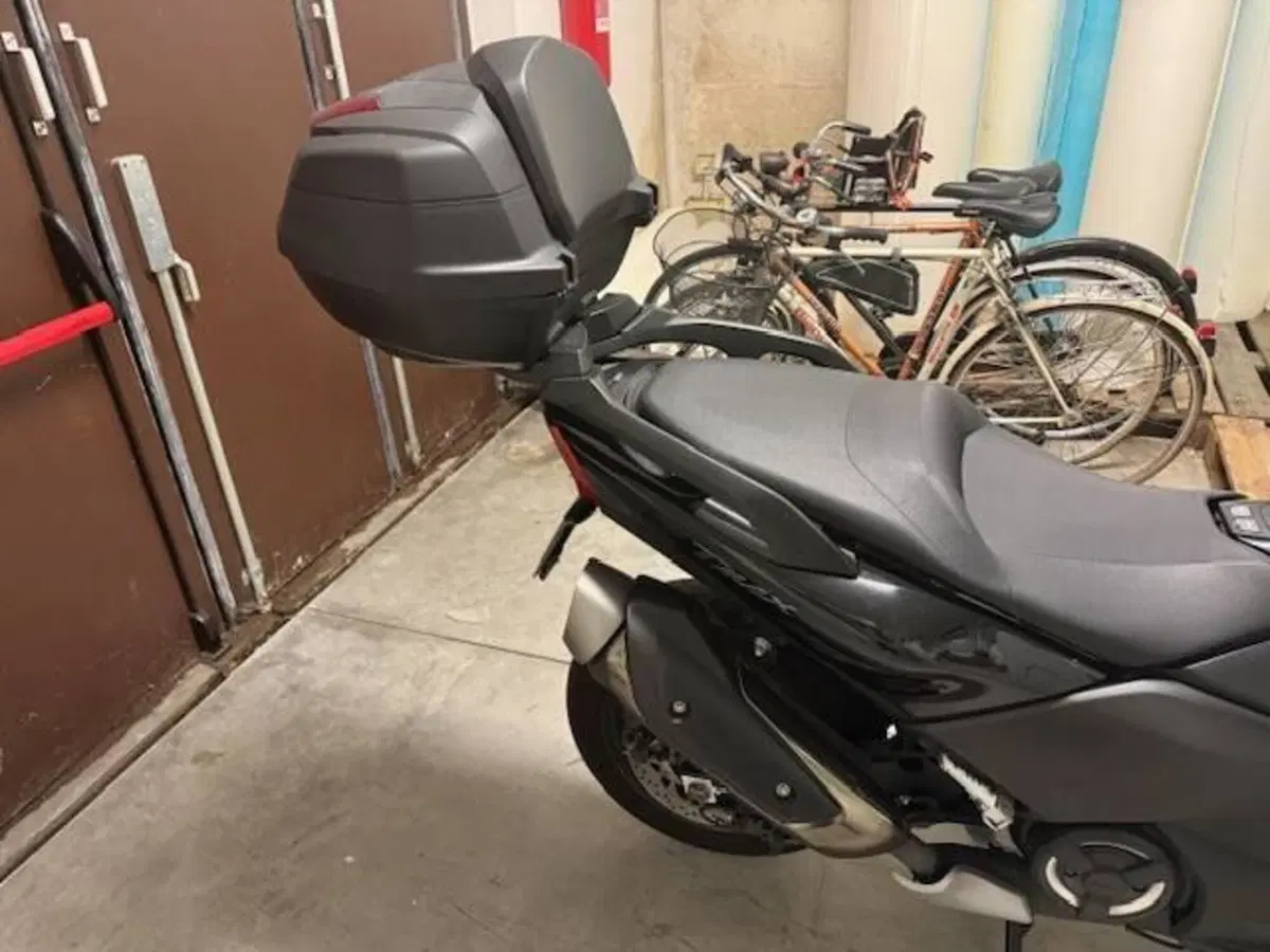 Yamaha T-Max 530 (2017 - 19) (5)