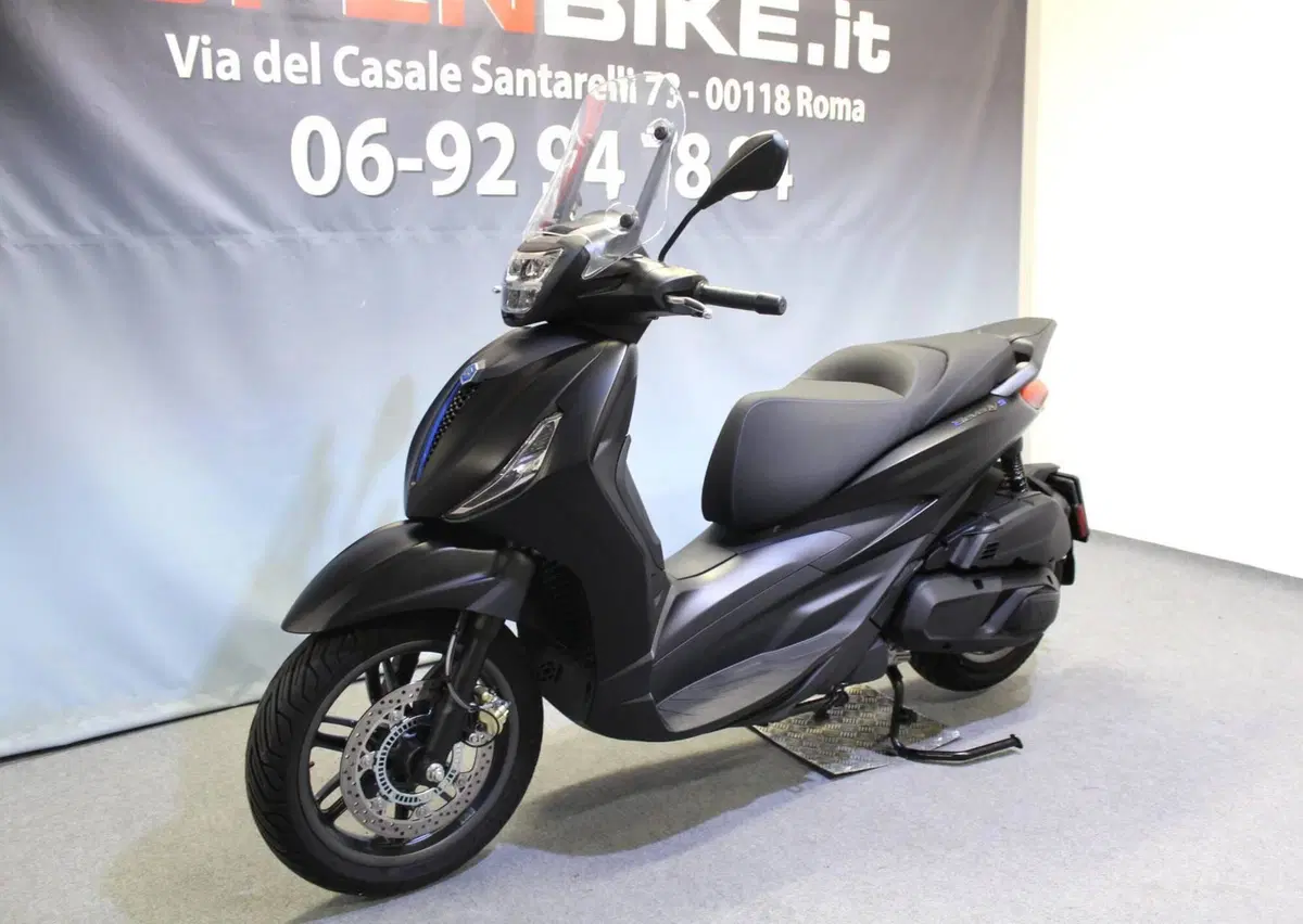 Piaggio Beverly 400 (2025 - 26) (12)