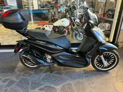 Piaggio Beverly 300 i.e. Police ABS-ASR (2017 - 20) usata