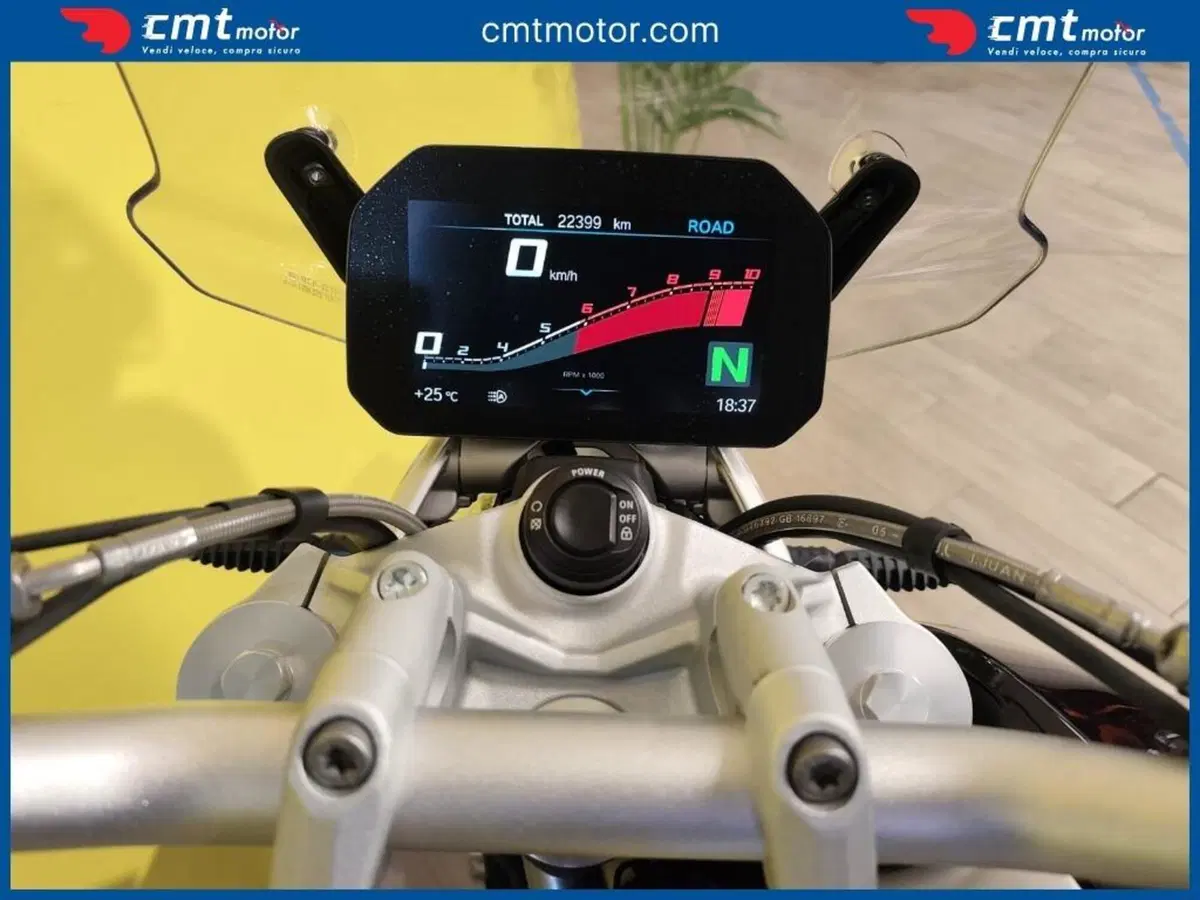 Bmw R 1250 R (2021 - 25) (5)