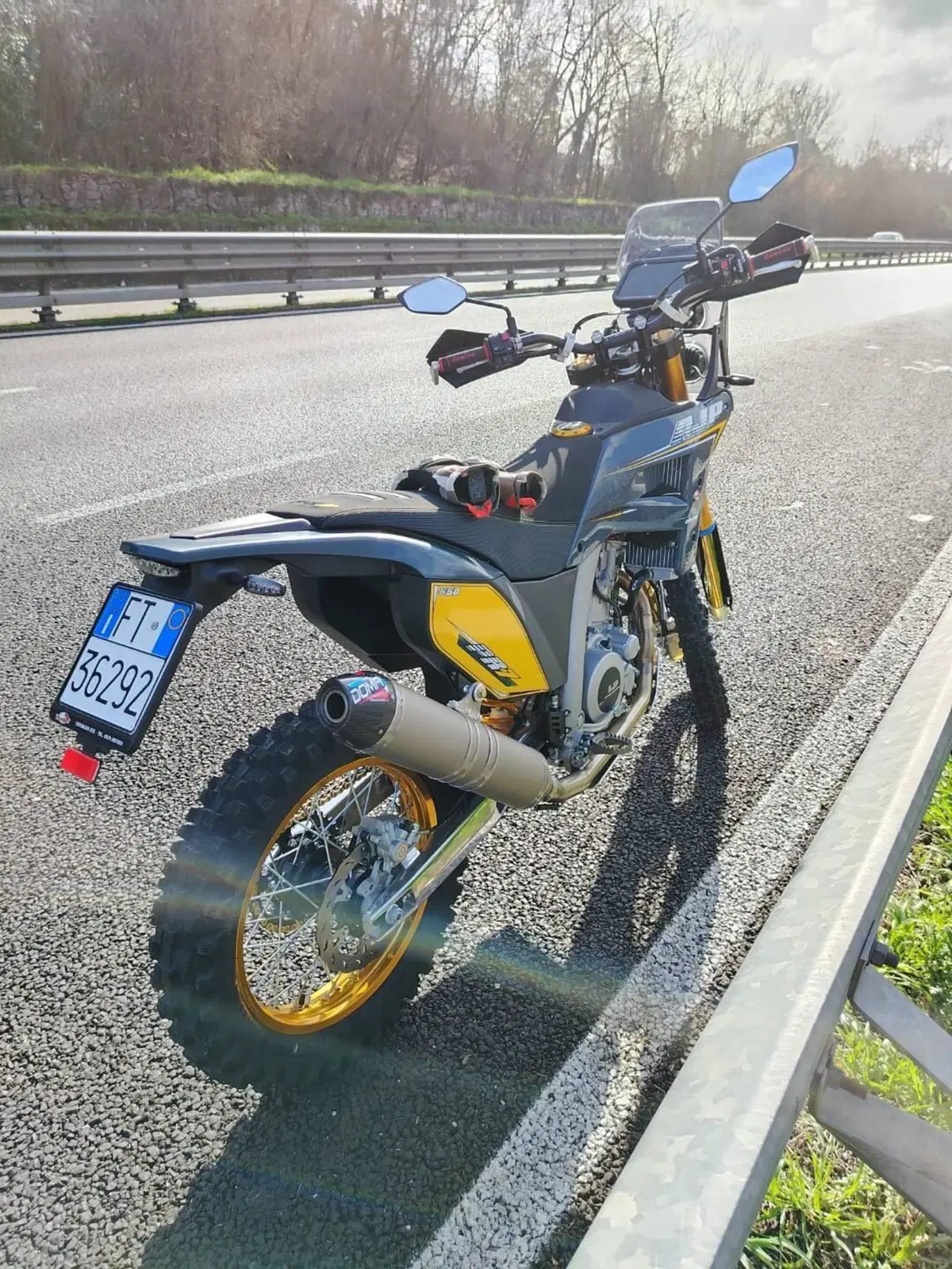 AJP PR7 650 Adventure Gold Edition (2025 - 26)