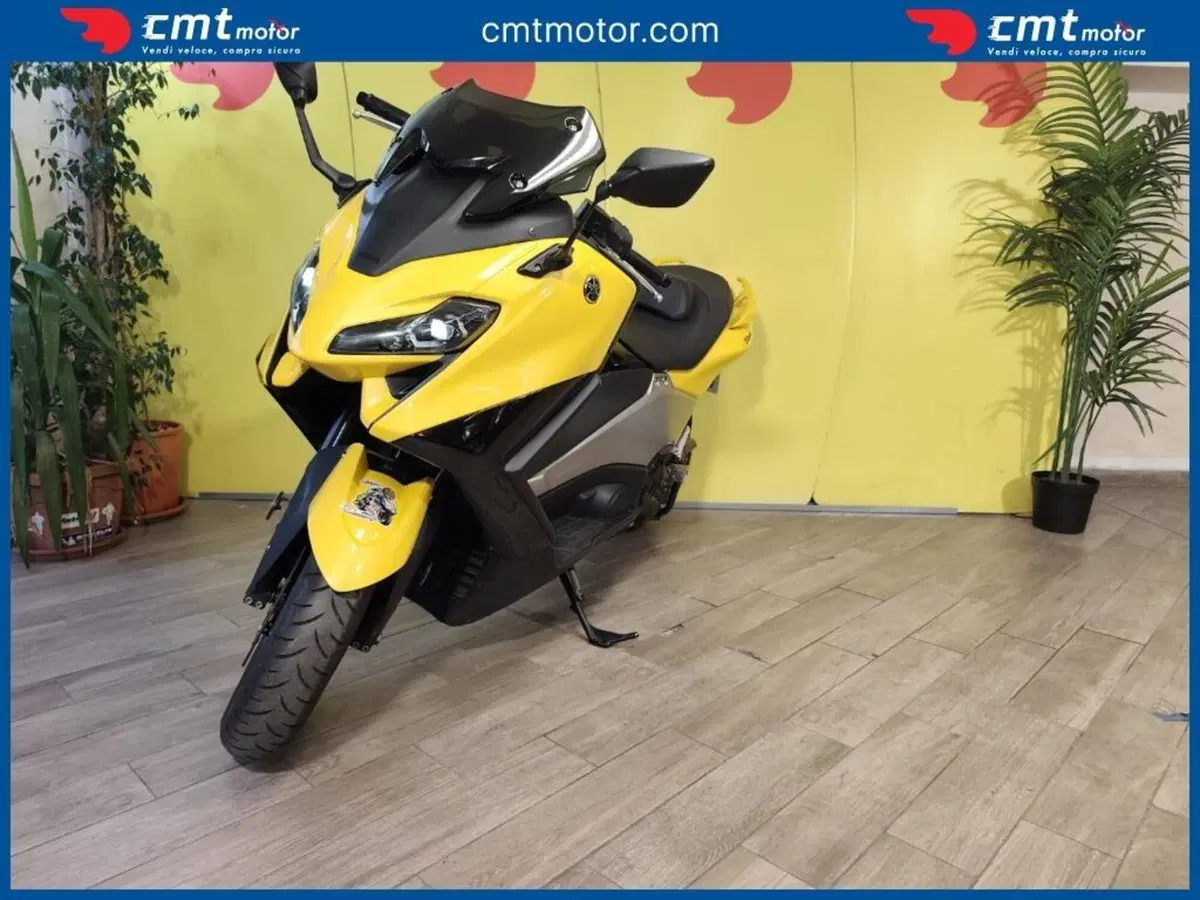 Yamaha T-Max 560 (2022 - 24) (2)