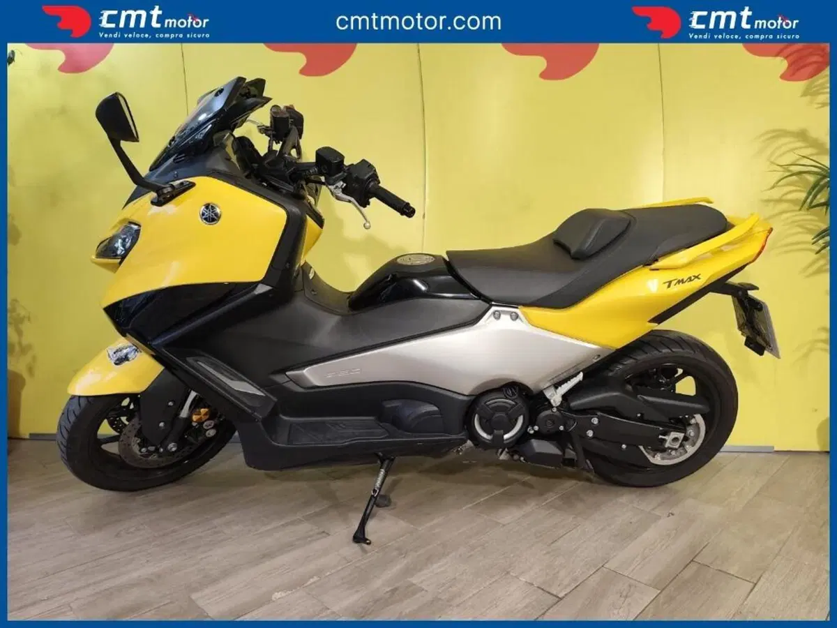 Yamaha T-Max 560 (2022 - 24) (3)