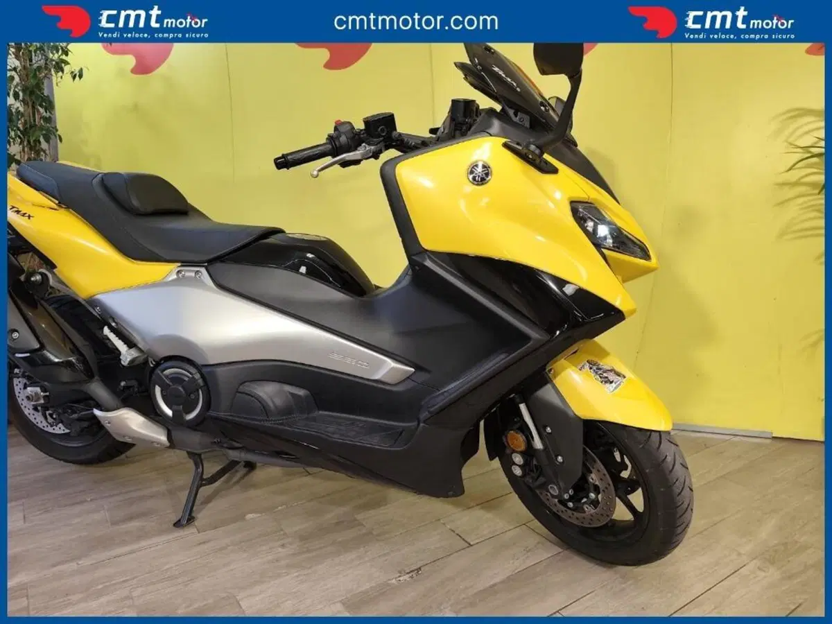 Yamaha T-Max 560 (2022 - 24) (6)