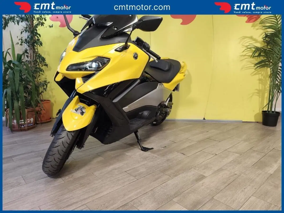 Yamaha T-Max 560 (2022 - 24) (7)