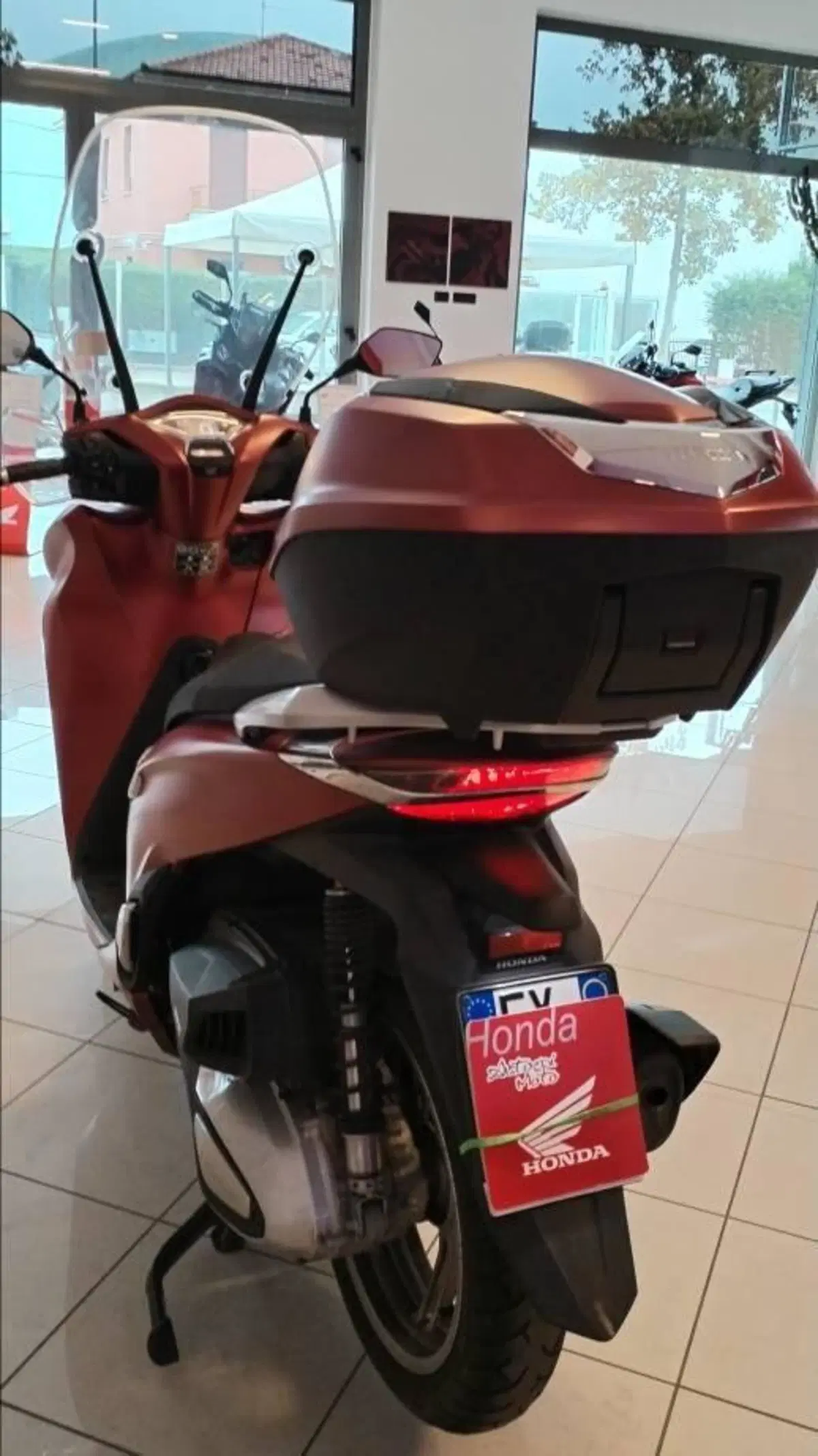 Honda SH 350 (2021 - 24) (7)