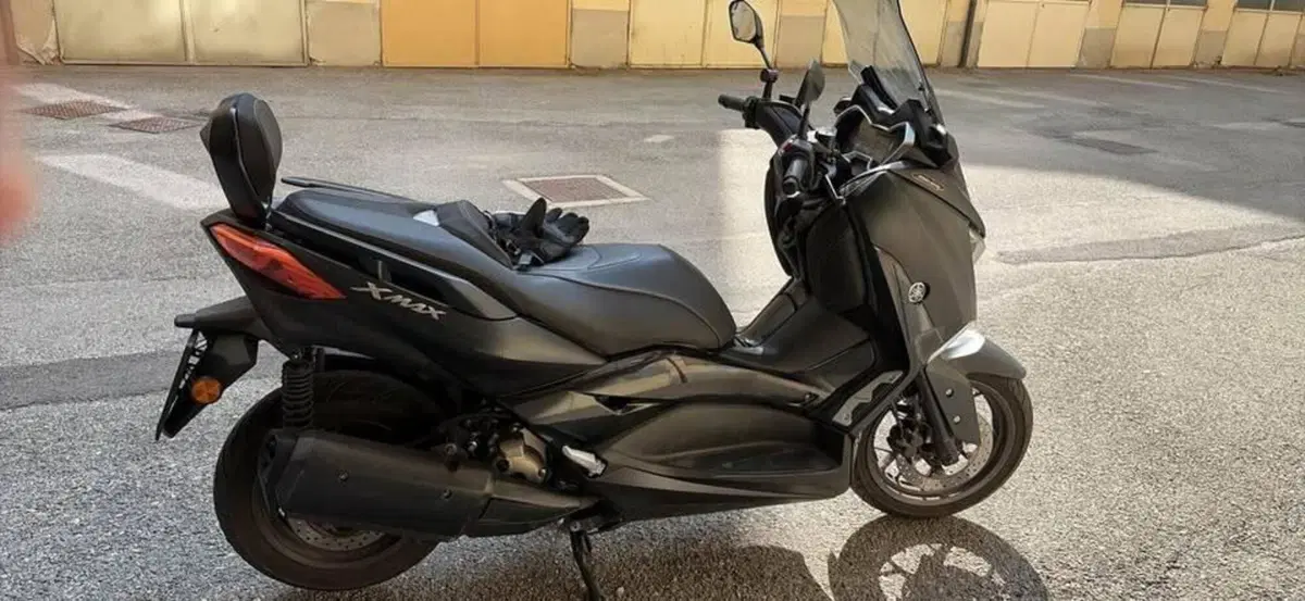 Yamaha X-Max 300 Tech Max (2020) (3)