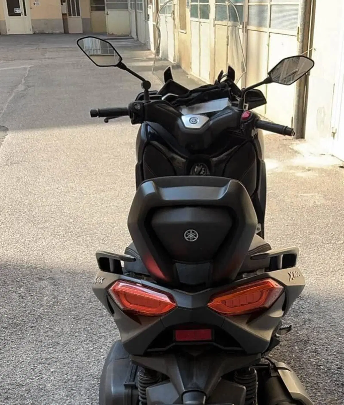 Yamaha X-Max 300 Tech Max (2020) (9)