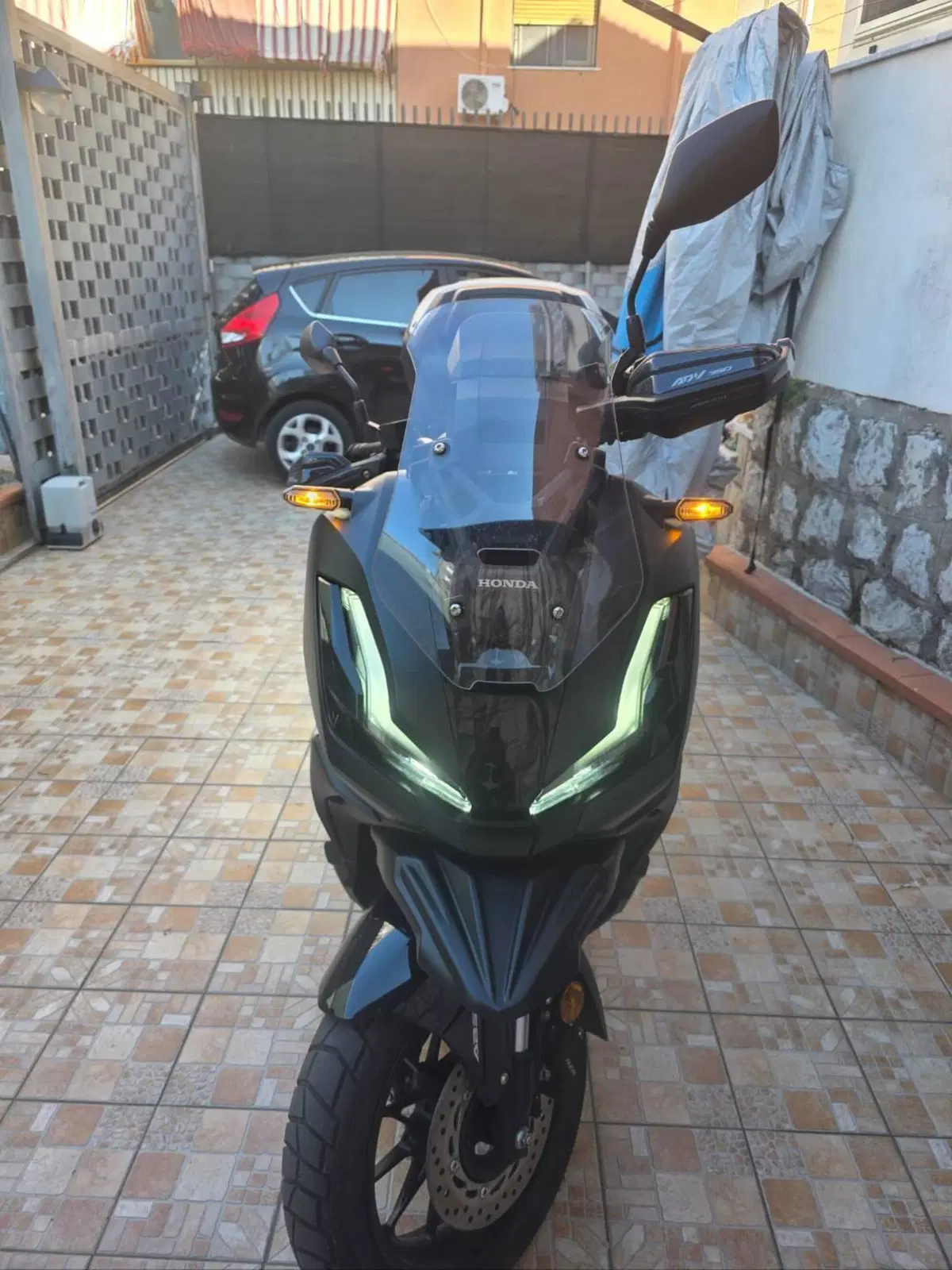 Honda ADV 350 (2022 - 24) (4)