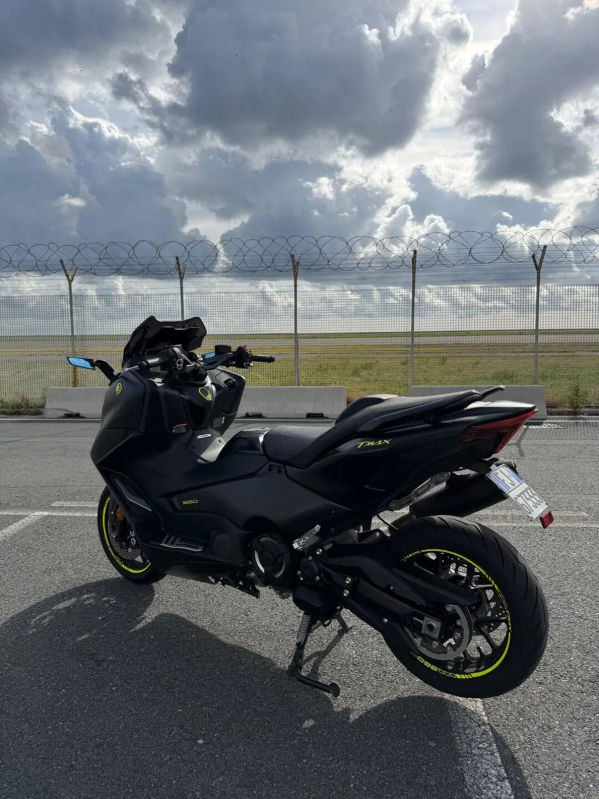 Yamaha T-Max 560 (2022 - 24) (4)