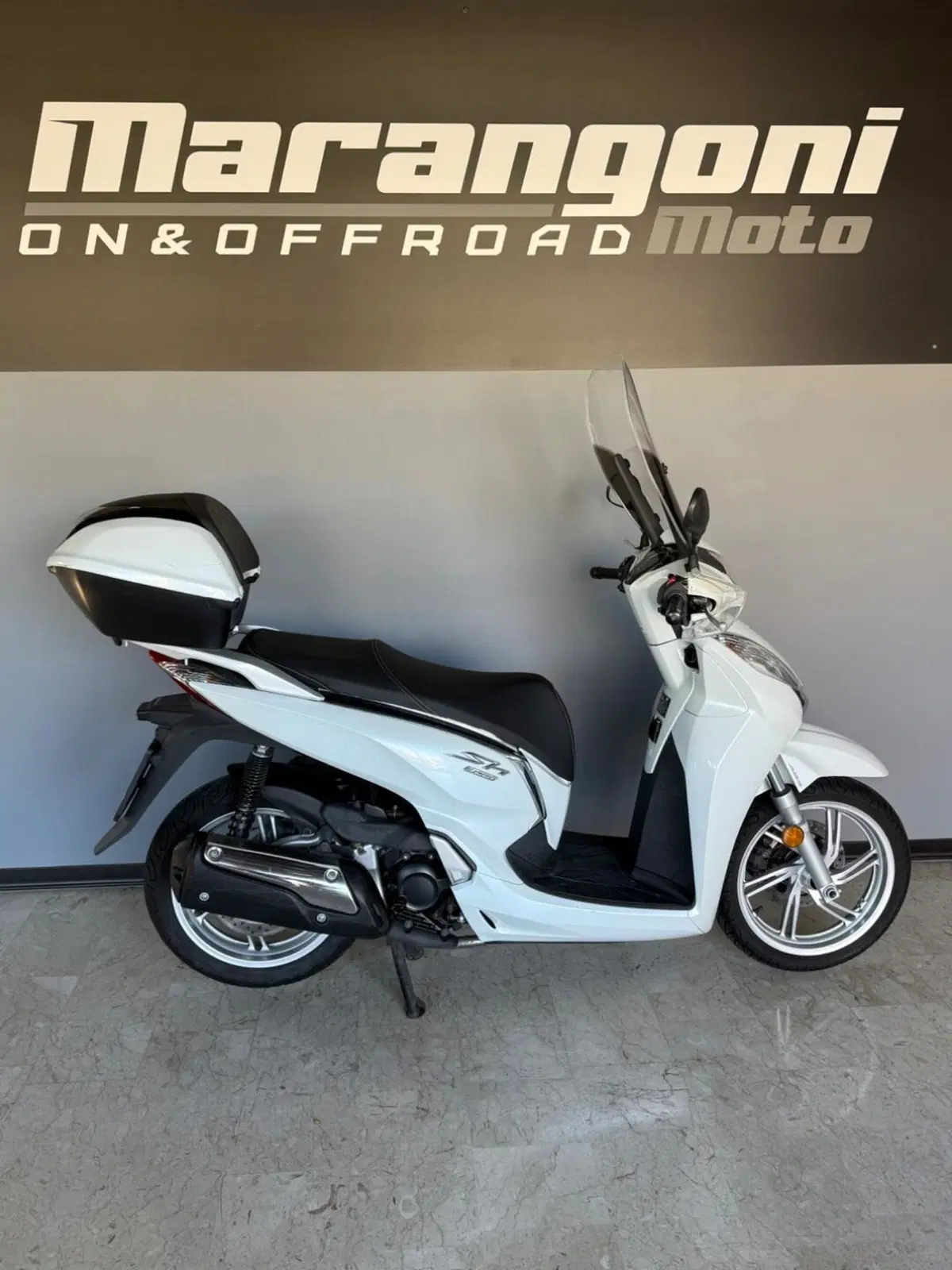 Honda SH 300 i ABS (2016 - 20) (2)