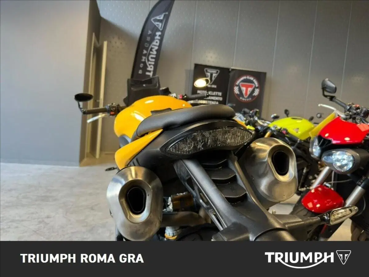 Triumph Speed 94 R (2015 - 16) (17)
