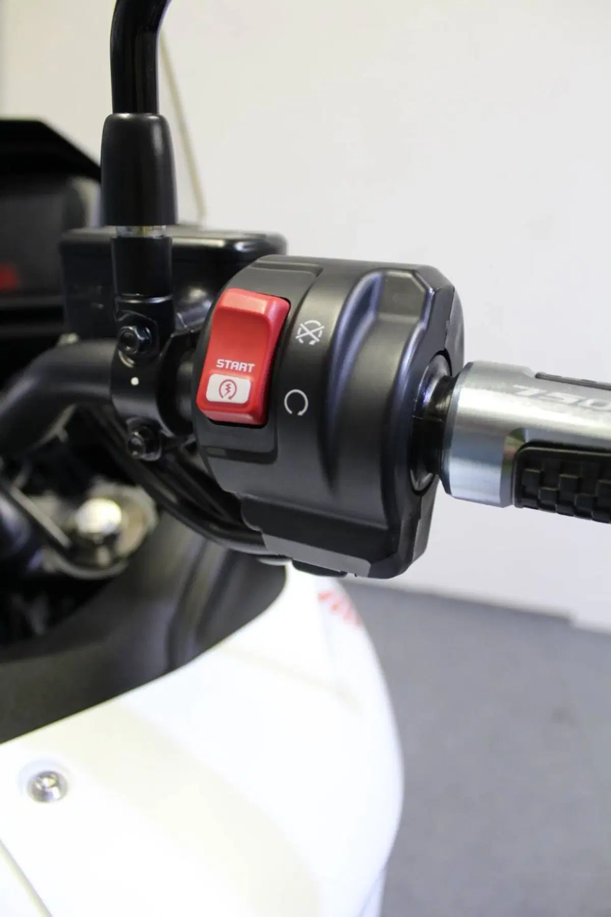 Honda Transalp XL750 (2023 - 24) (11)