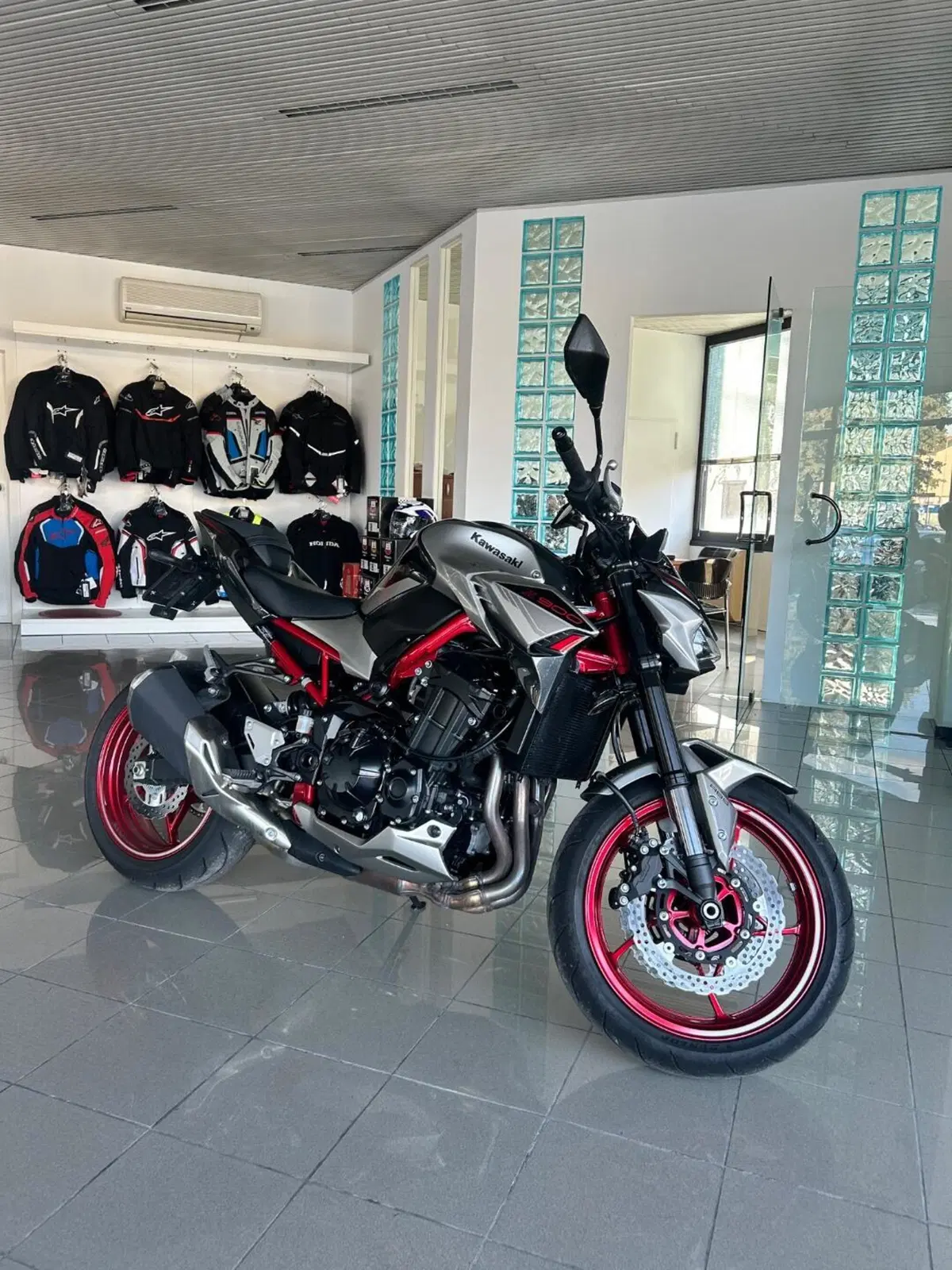 Kawasaki Z 900 (2021 - 24)