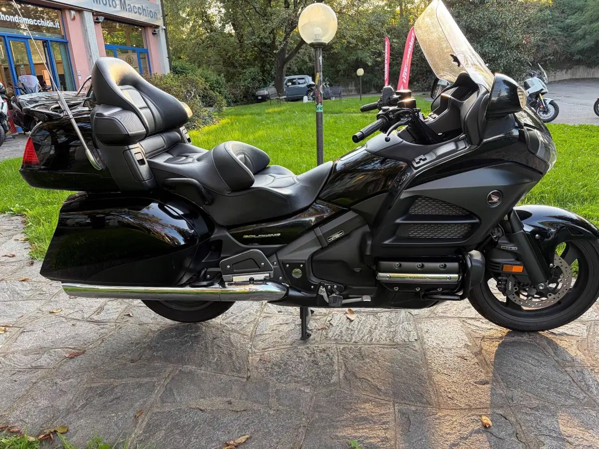 Honda GL 1800 Gold Wing (2012 - 17) (5)