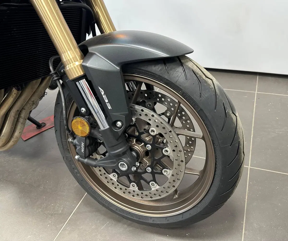 Honda CB 650 R E-Clutch (2024 - 26) (11)