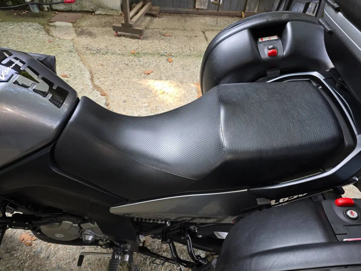 Suzuki V-Strom 650 Traveller ABS (2008 - 11) (3)