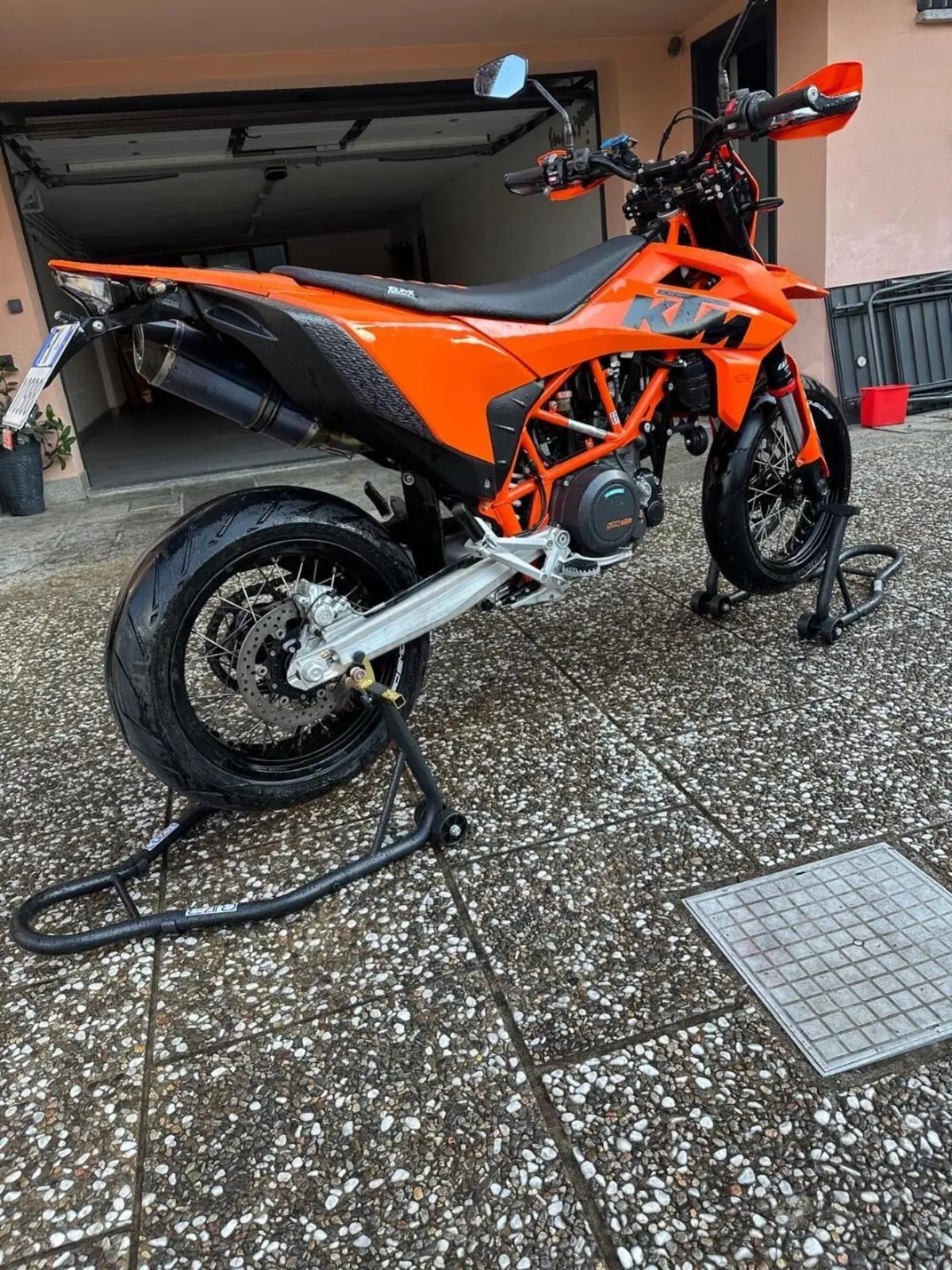 KTM 690 SMC R (2023 - 25) (2)