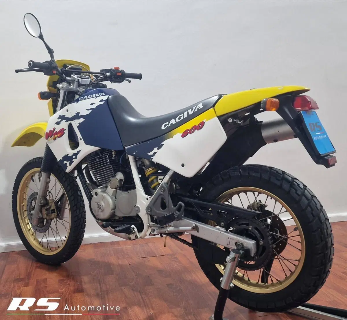 Cagiva W16 (6)