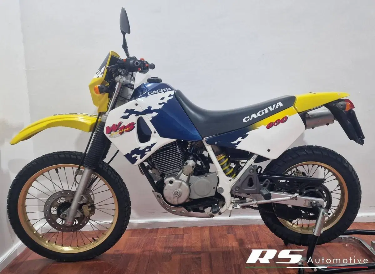 Cagiva W16 (5)