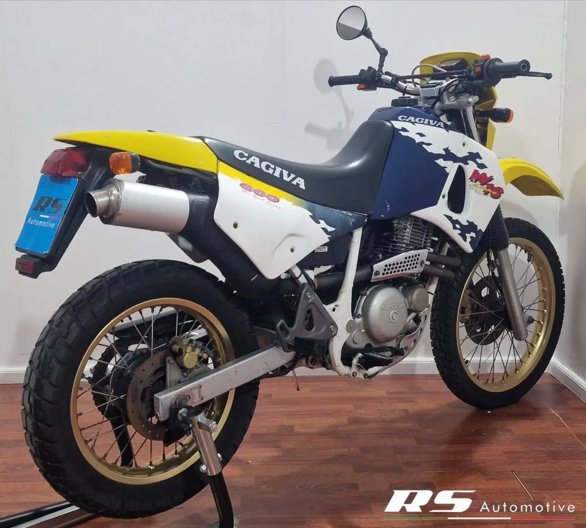 Cagiva W16 (8)